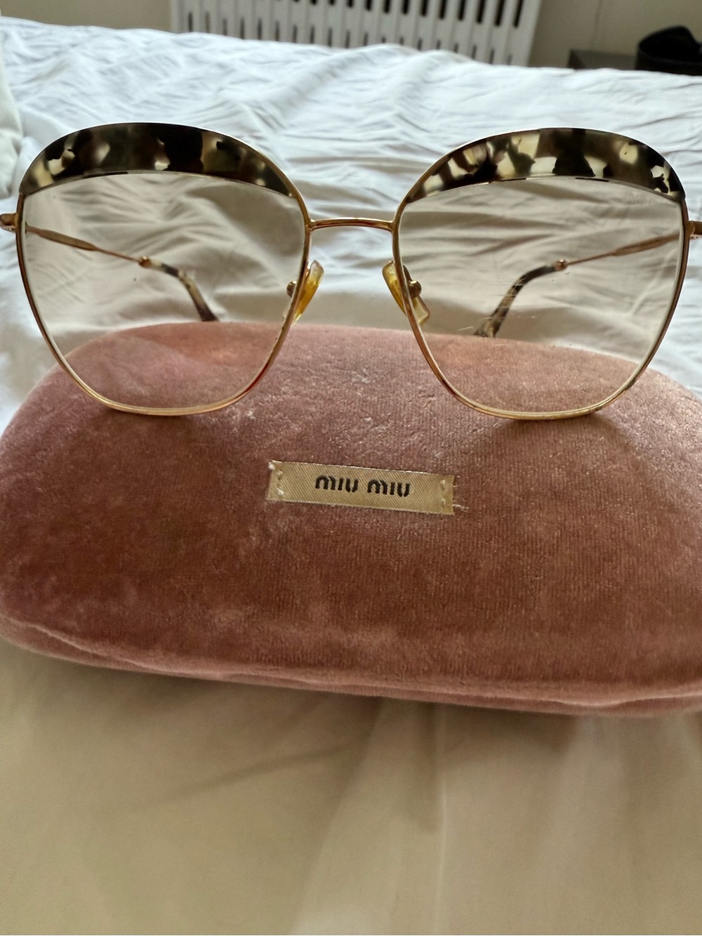Miu Miu SMU03Q Sunglasses with box